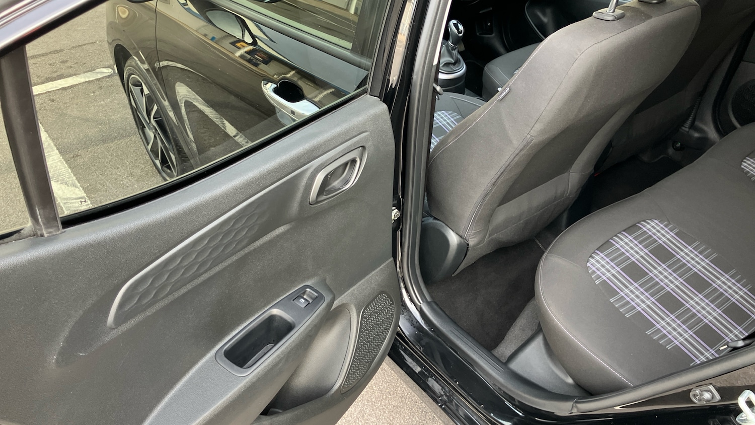 Used Hyundai i10 2024 for sale - 76649961: Photo 31