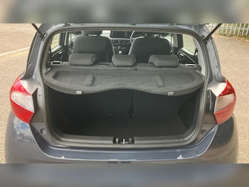 Used Hyundai i10 2024 for sale - 79489068: Photo