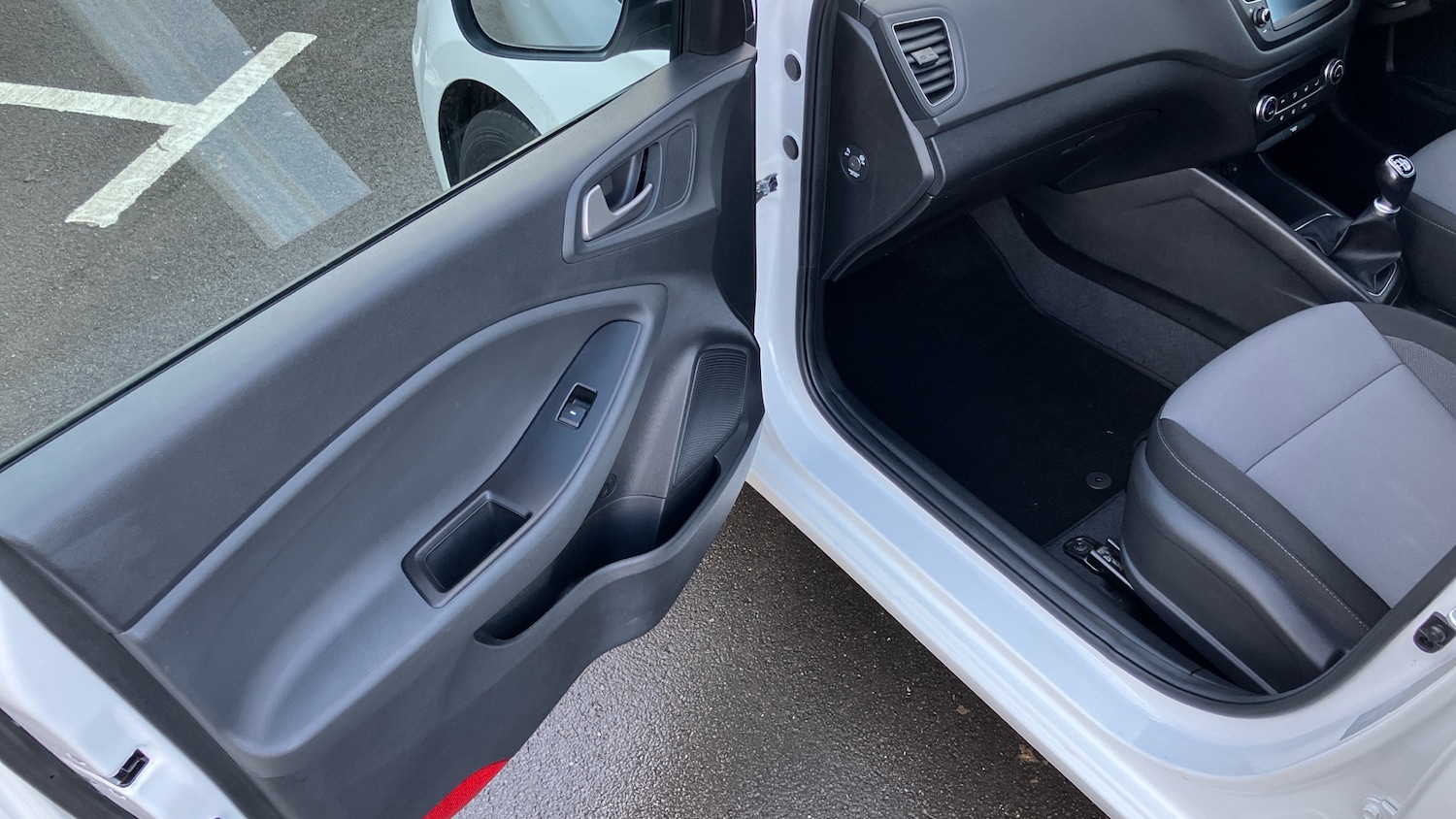 Used Hyundai i20 2019 for sale - 77172911: Photo 35