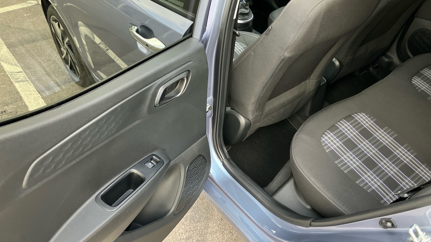 Used Hyundai i10 2023 for sale - 76532081: Photo 30