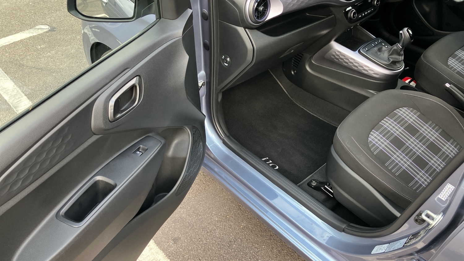 Used Hyundai i10 2023 for sale - 76532081: Photo 31