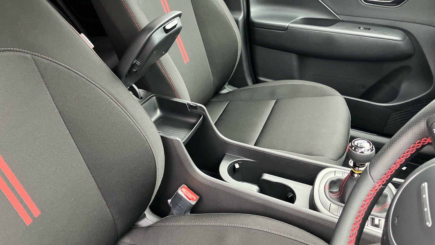 Used Hyundai KONA 2025 for sale - 76709961: Photo 41