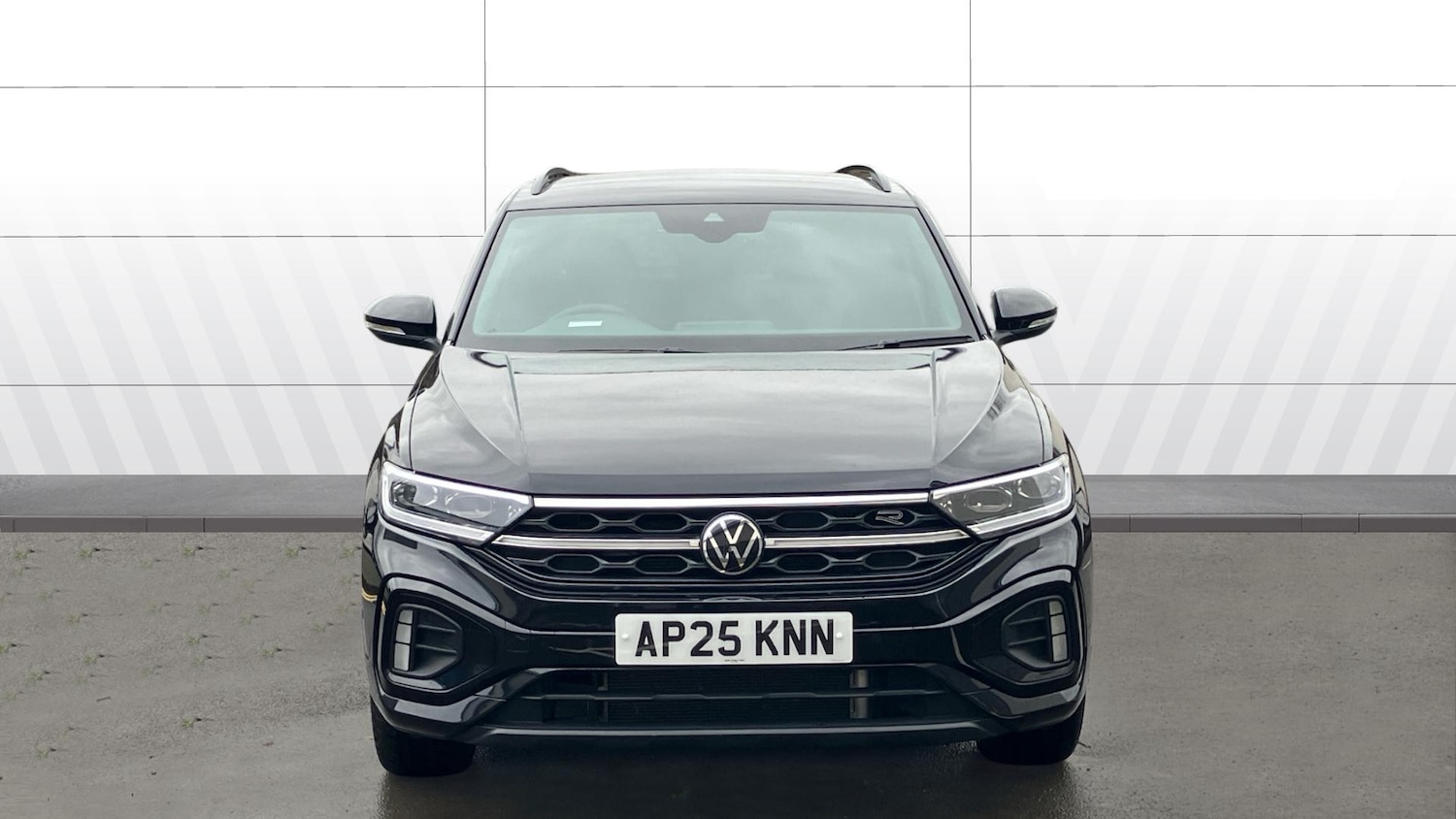 Used Volkswagen T-Roc 2025 for sale - 76918139: Photo 3