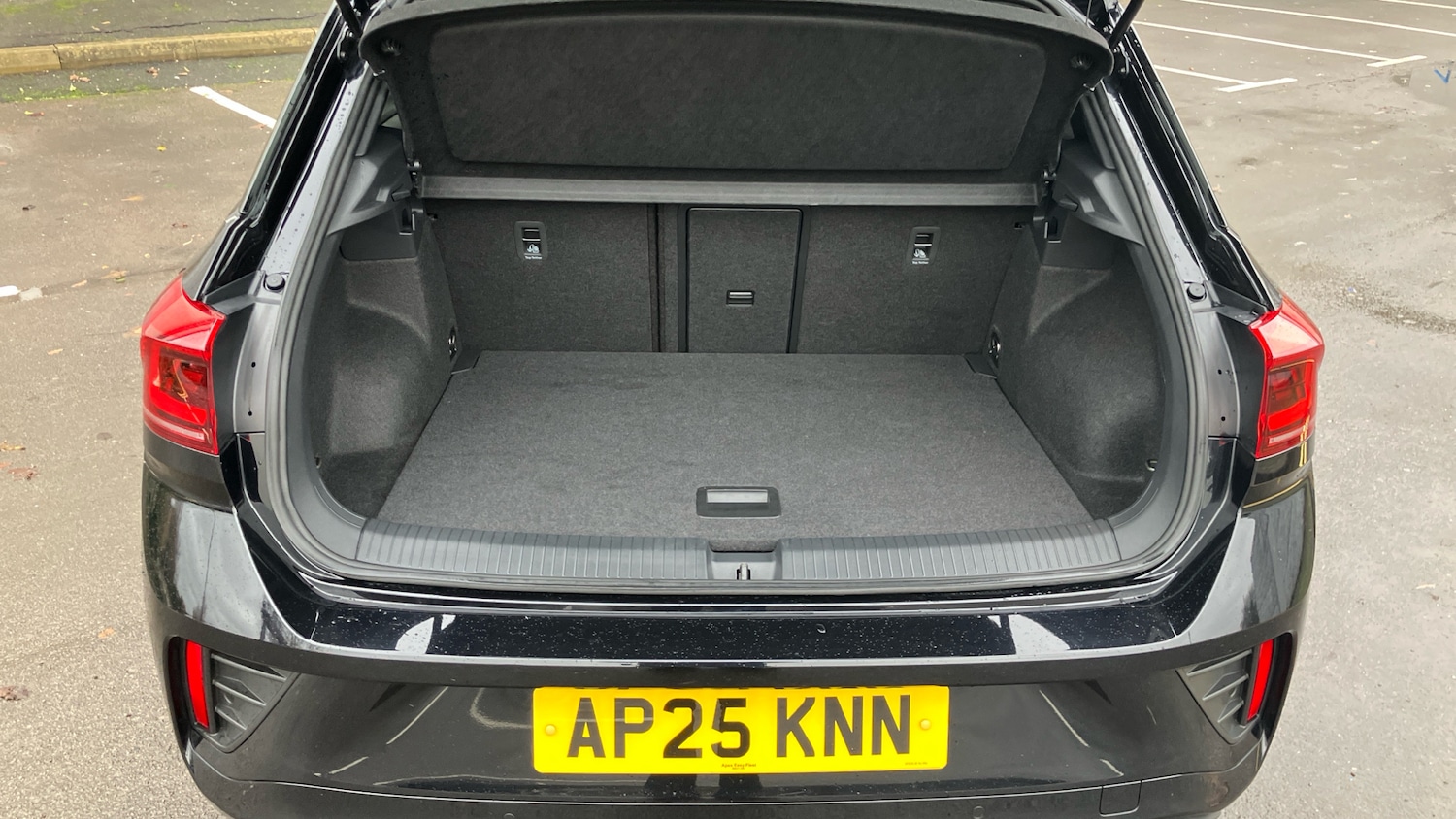 Used Volkswagen T-Roc 2025 for sale - 76918139: Photo 4