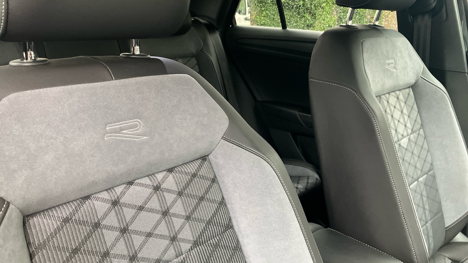 Used Volkswagen T-Roc 2025 for sale - 76918139: Photo 42