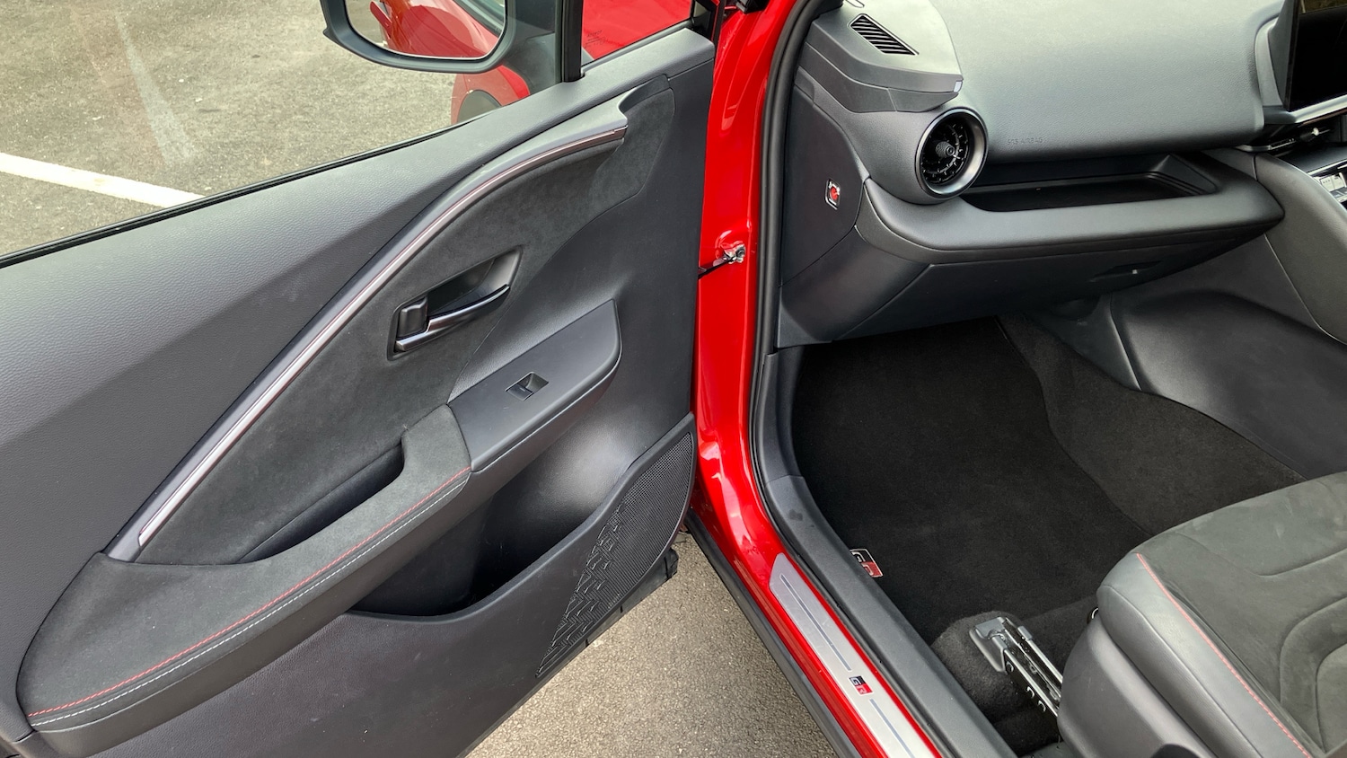 Used Toyota C-HR 2025 for sale - 78094915: Photo 34