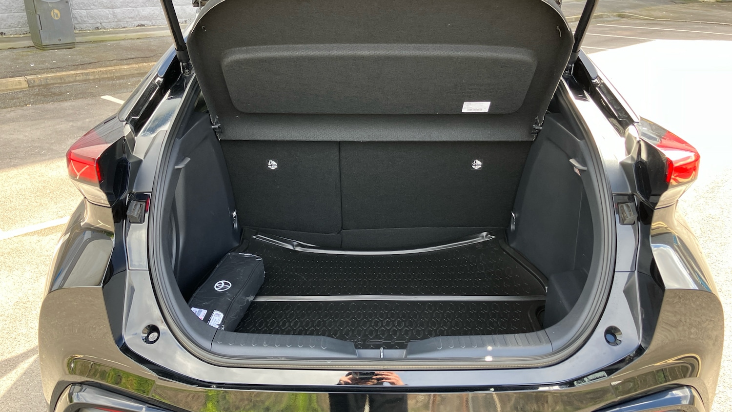 Used Toyota C-HR 2025 for sale - 78094915: Photo 4