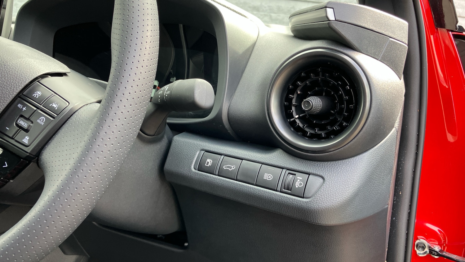 Used Toyota C-HR 2025 for sale - 78094915: Photo 41