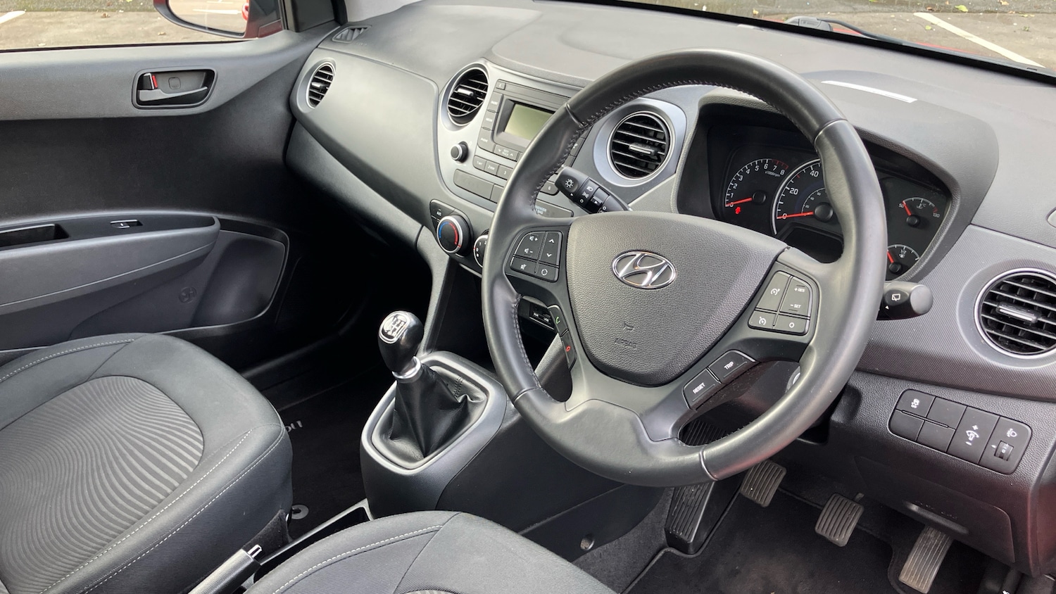 Used Hyundai i10 2018 for sale - 77760472: Photo 11