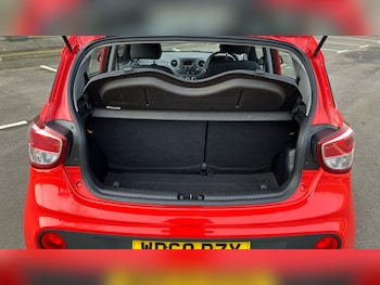 Used Hyundai i10 2018 for sale - 77760472: Photo