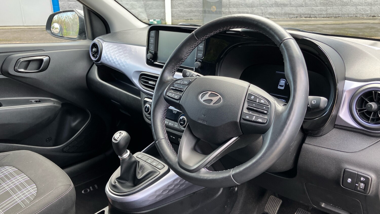 Used Hyundai i10 2023 for sale - 78176360: Photo 11