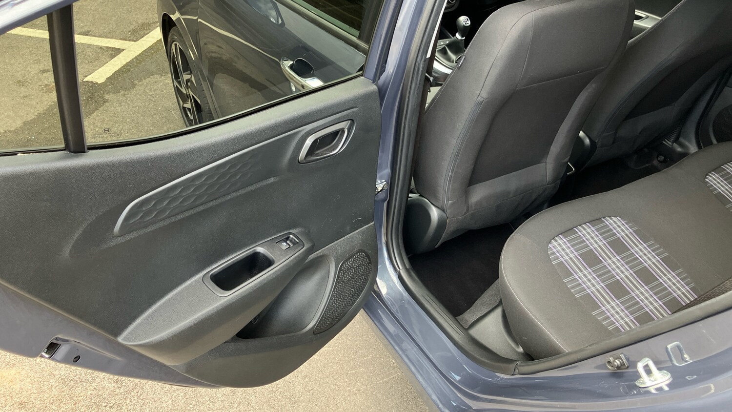 Used Hyundai i10 2023 for sale - 78176360: Photo 33