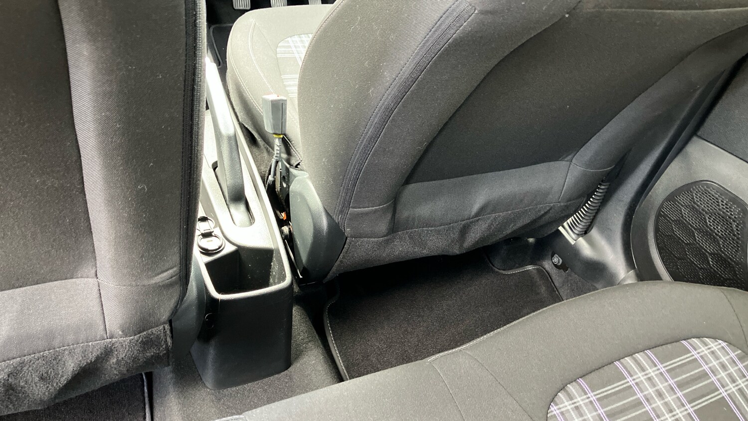 Used Hyundai i10 2023 for sale - 78176360: Photo 35