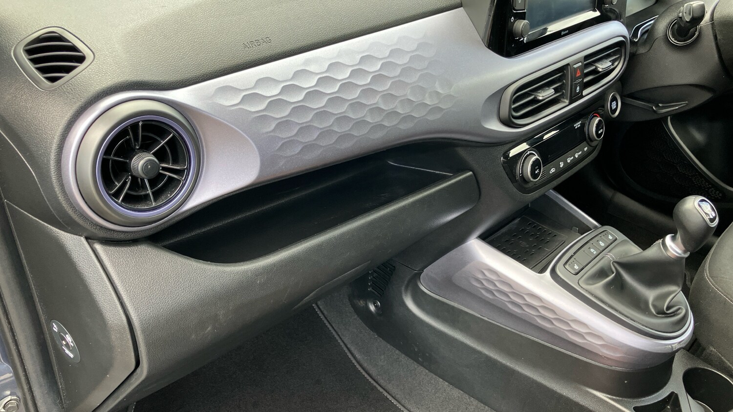 Used Hyundai i10 2023 for sale - 78176360: Photo 37