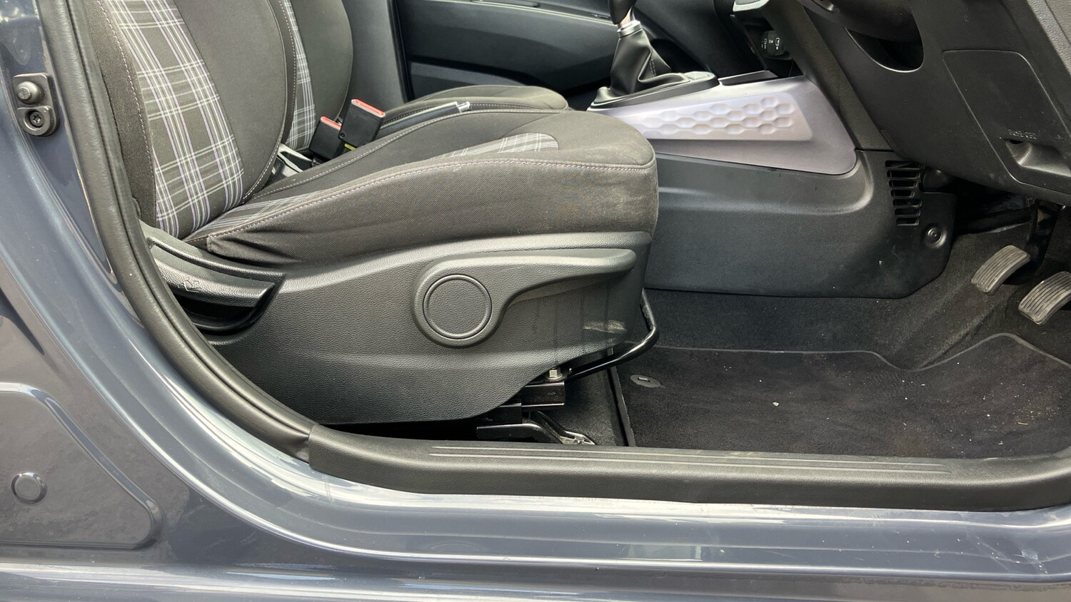 Used Hyundai i10 2023 for sale - 78176360: Photo 39