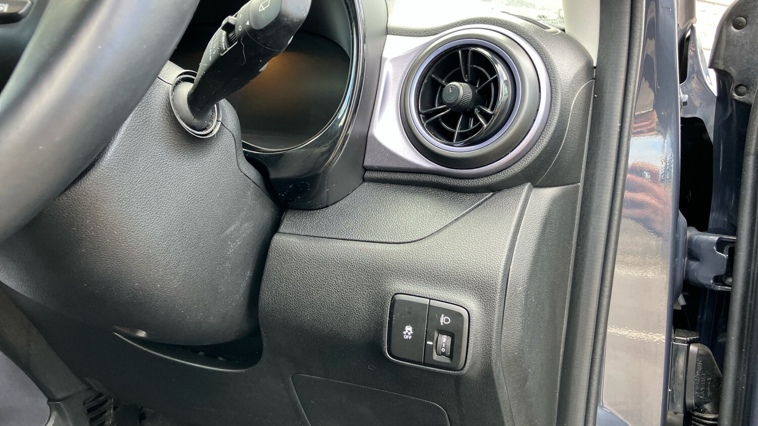 Used Hyundai i10 2023 for sale - 78176360: Photo 41