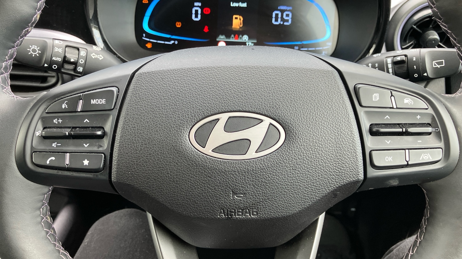 Used Hyundai i10 2024 for sale - 76508068: Photo 41