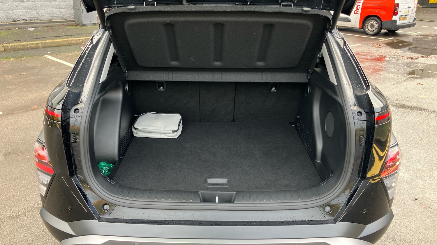 Used Hyundai KONA 2025 for sale - 76565324: Photo 4