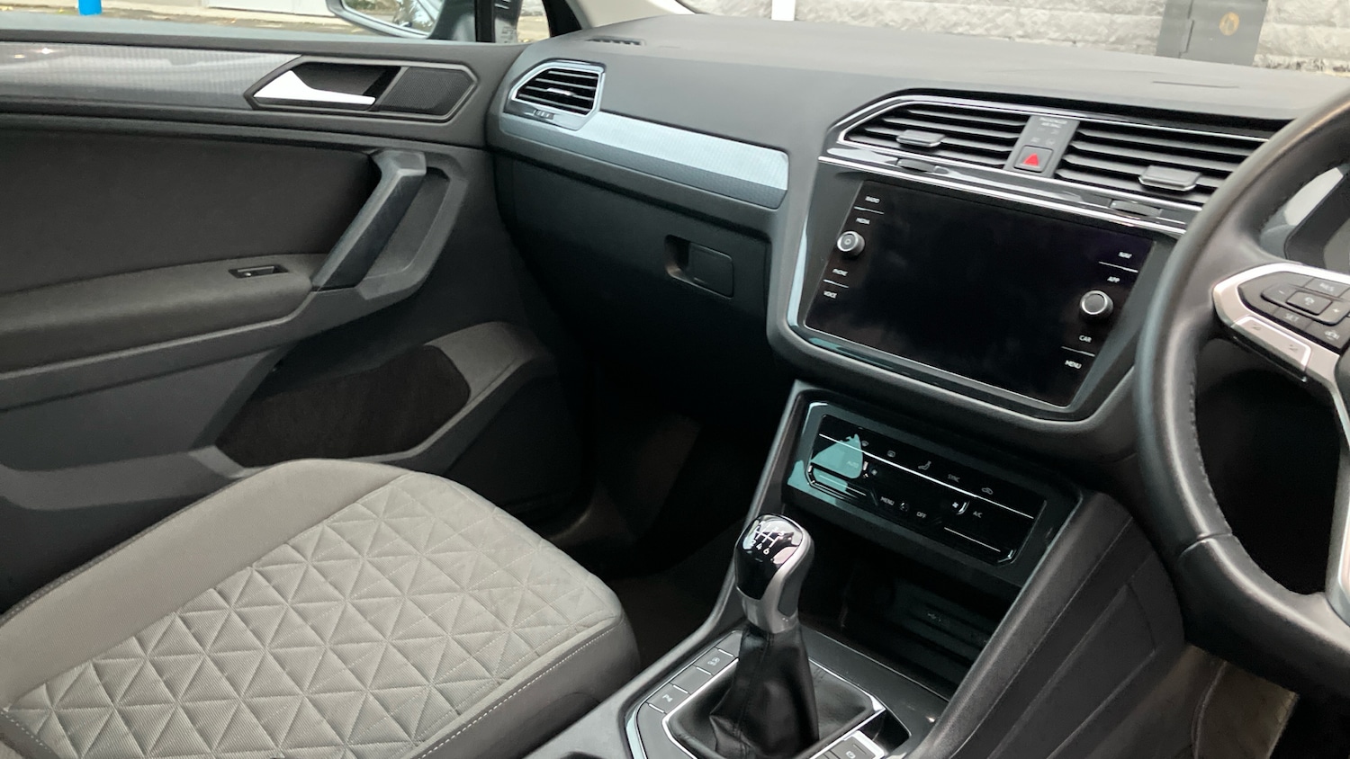 Used Volkswagen Tiguan 2023 for sale - 76479488: Photo 14