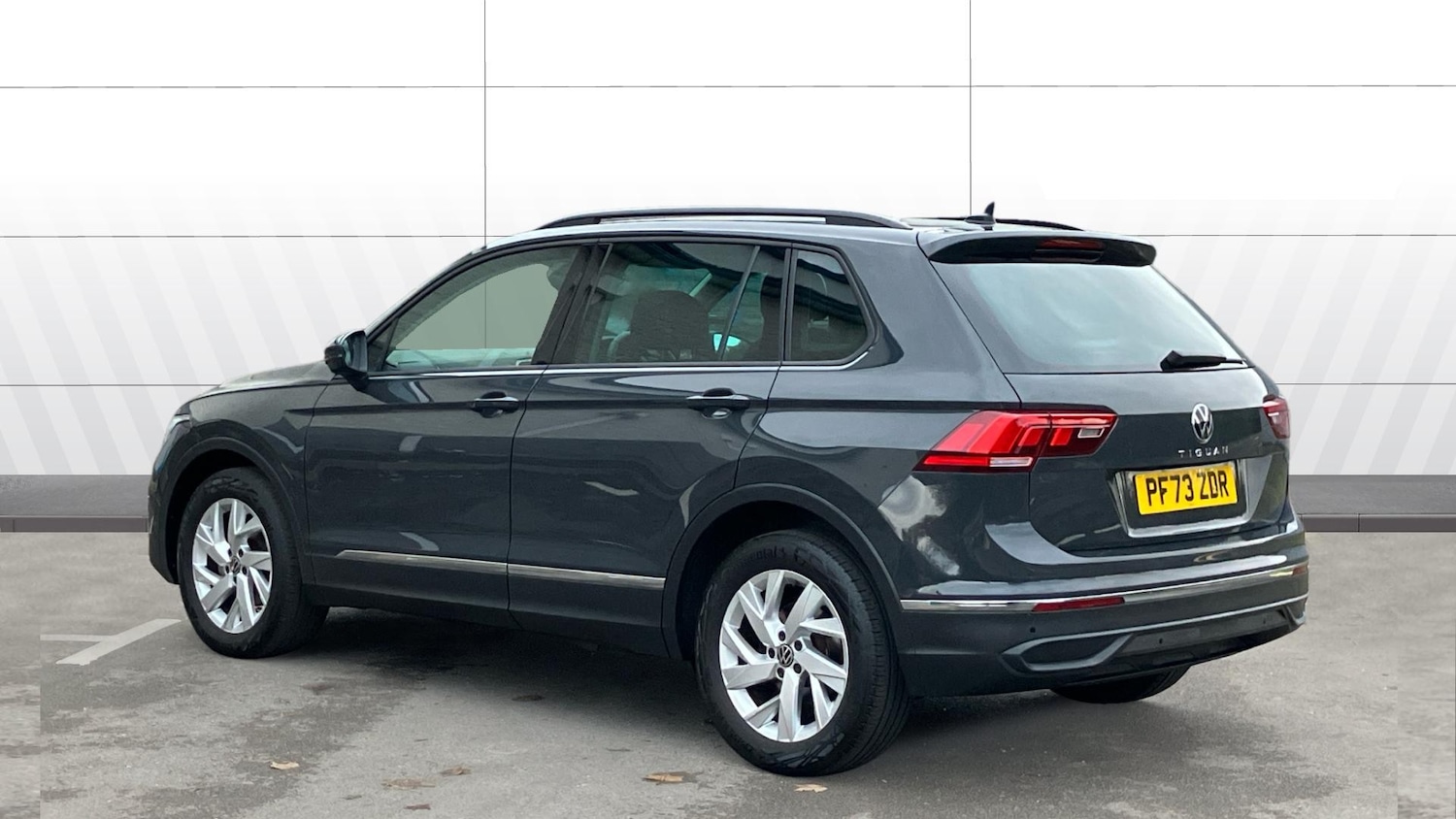 Used Volkswagen Tiguan 2023 for sale - 76479488: Photo 2