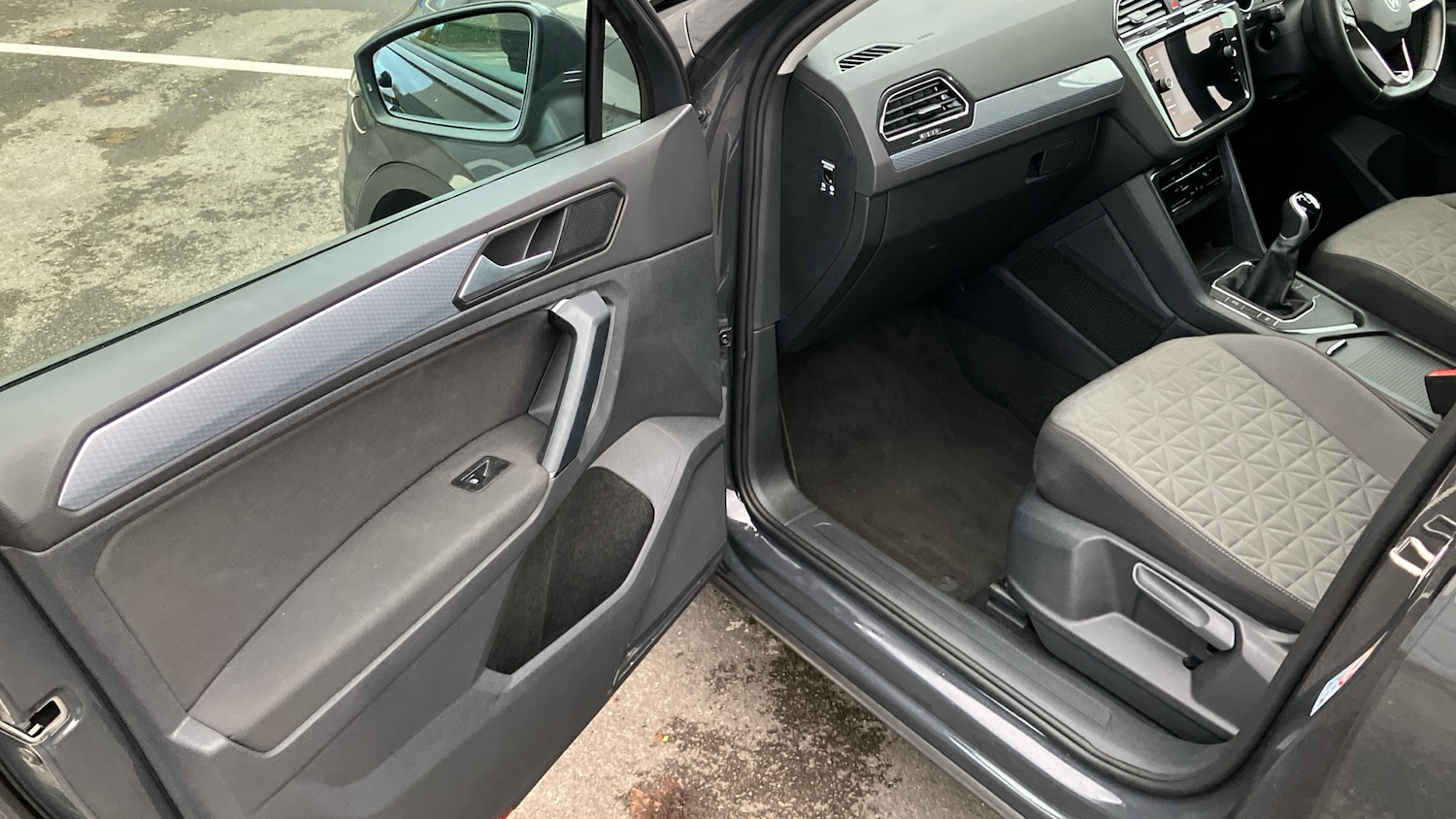 Used Volkswagen Tiguan 2023 for sale - 76479488: Photo 36