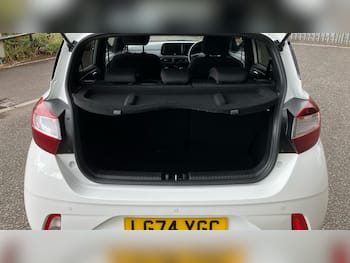 Used Hyundai i10 2024 for sale - 79580742: Photo