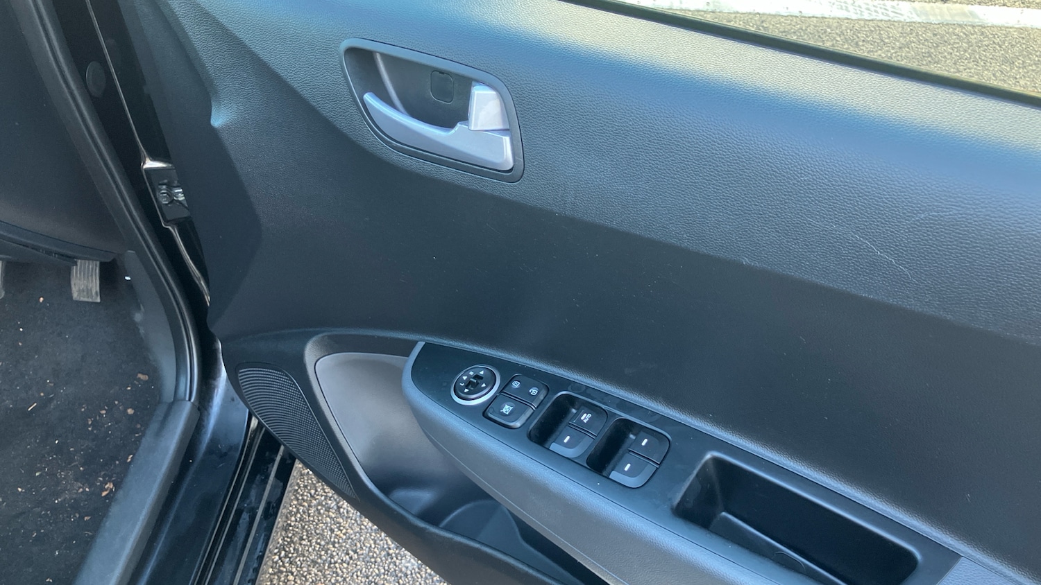 Used Hyundai i10 2017 for sale - 76777979: Photo 35