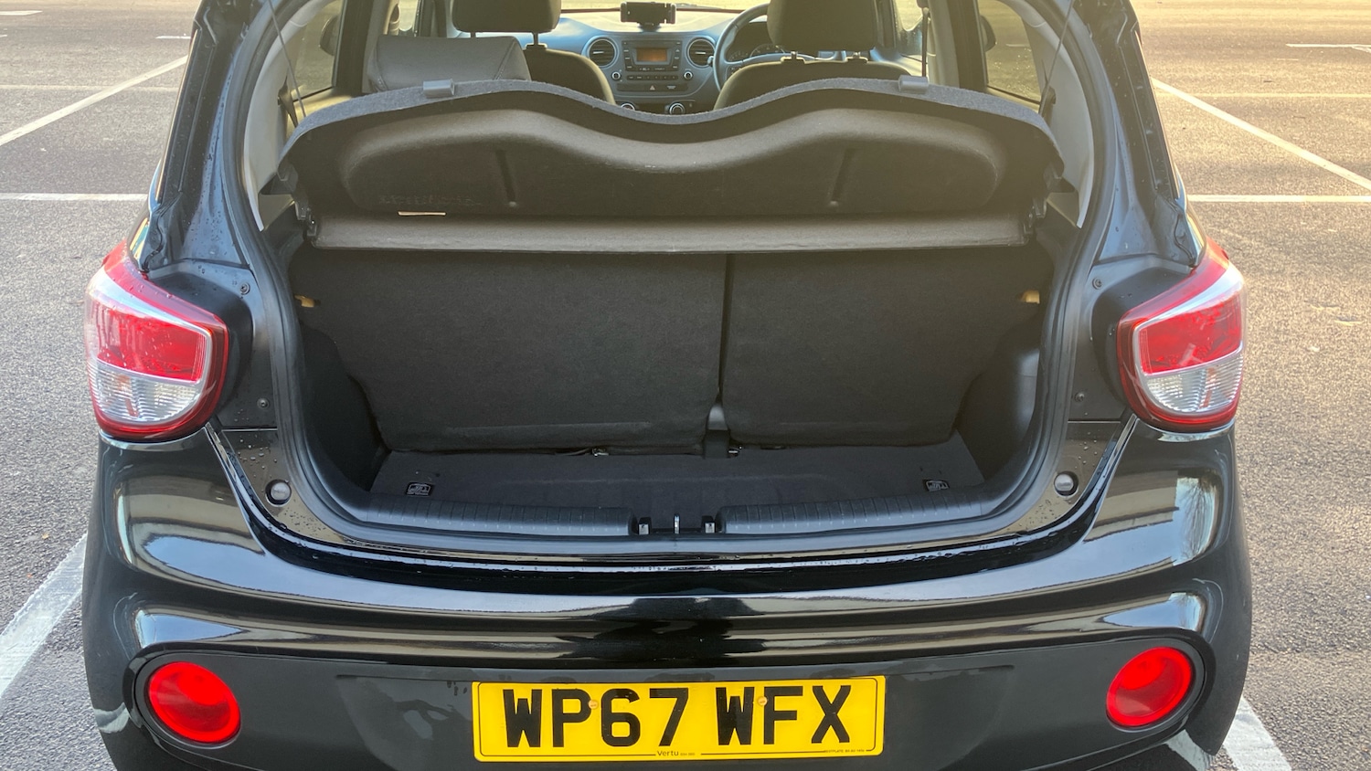 Used Hyundai i10 2017 for sale - 76777979: Photo 4