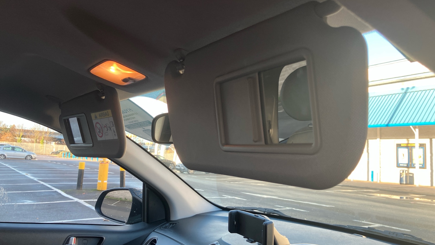 Used Hyundai i10 2017 for sale - 76777979: Photo 40