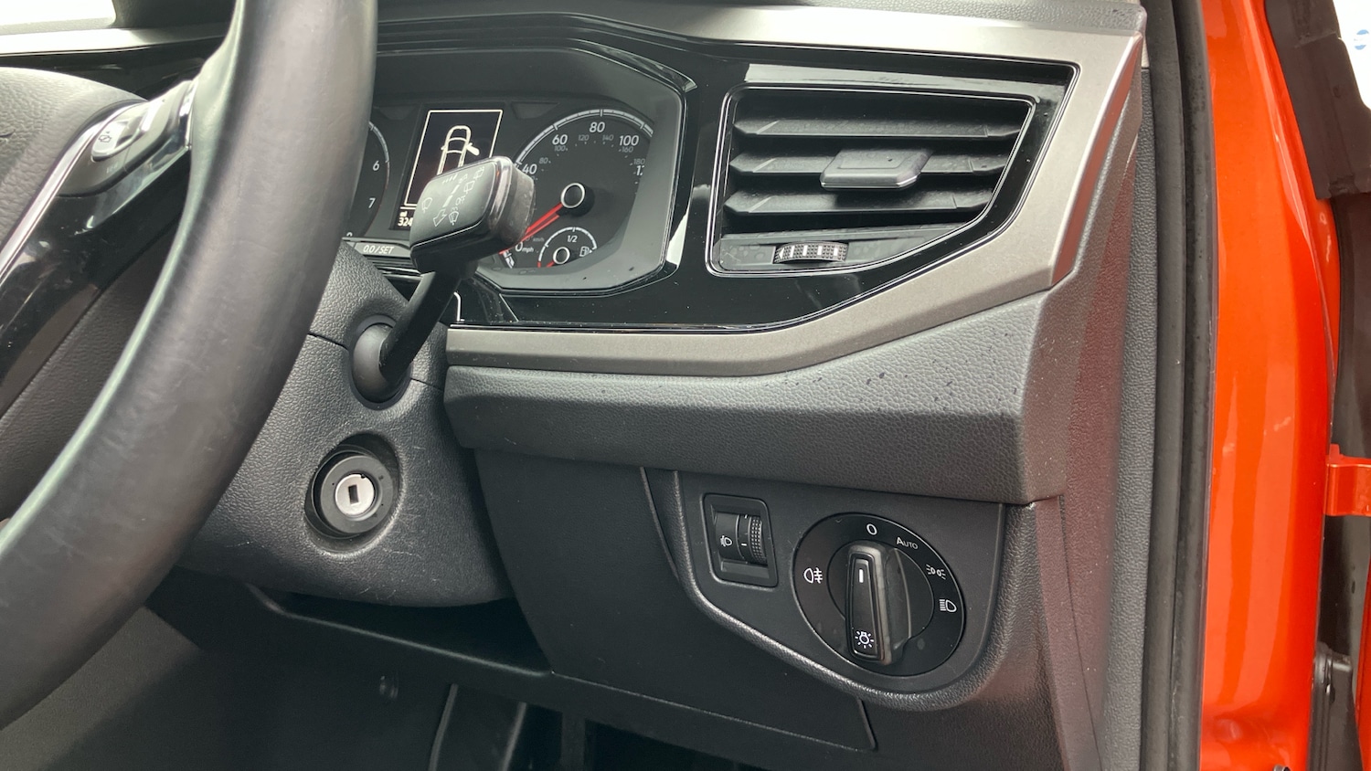 Used Volkswagen Polo 2018 for sale - 77679355: Photo 39