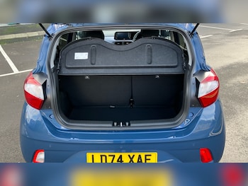 Used Hyundai i10 2024 for sale - 76545236: Photo