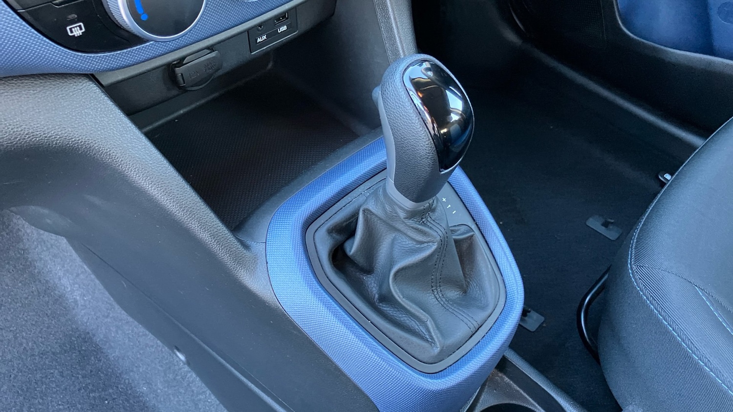 Used Hyundai i10 2015 for sale - 76683992: Photo 13