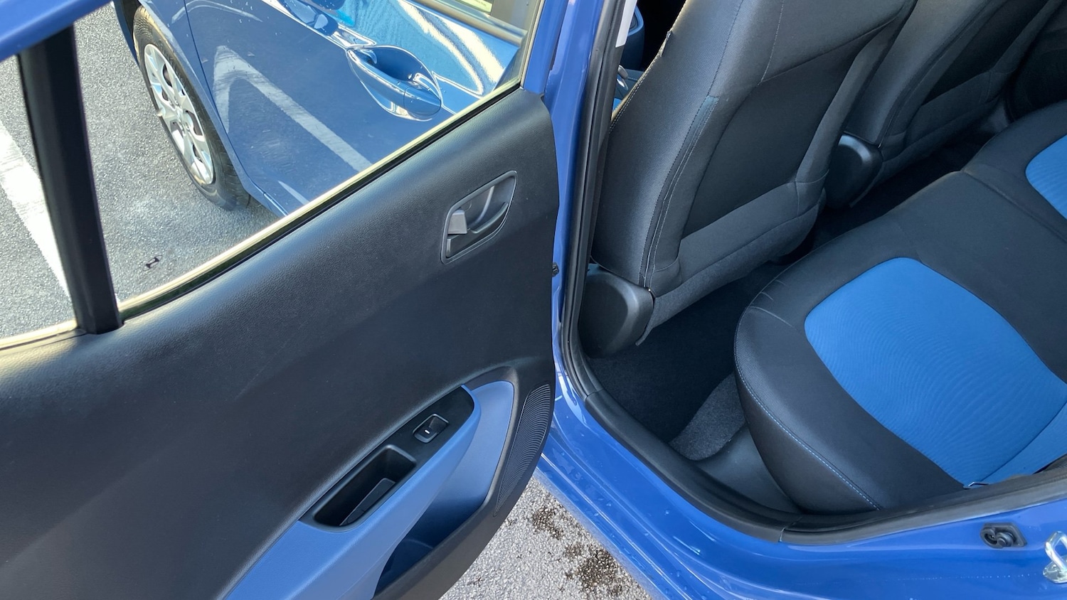 Used Hyundai i10 2015 for sale - 76683992: Photo 28