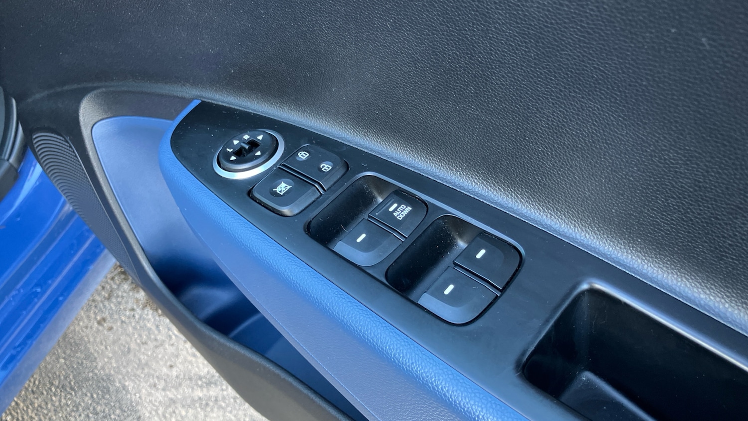 Used Hyundai i10 2015 for sale - 76683992: Photo 32