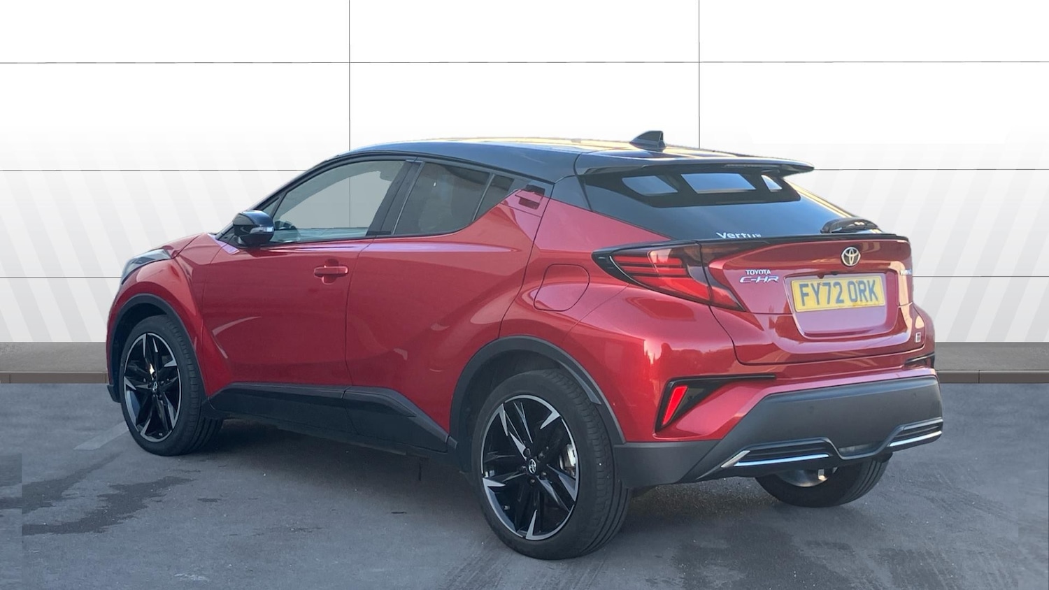 Used Toyota C-HR 2022 for sale - 75788669: Photo 2