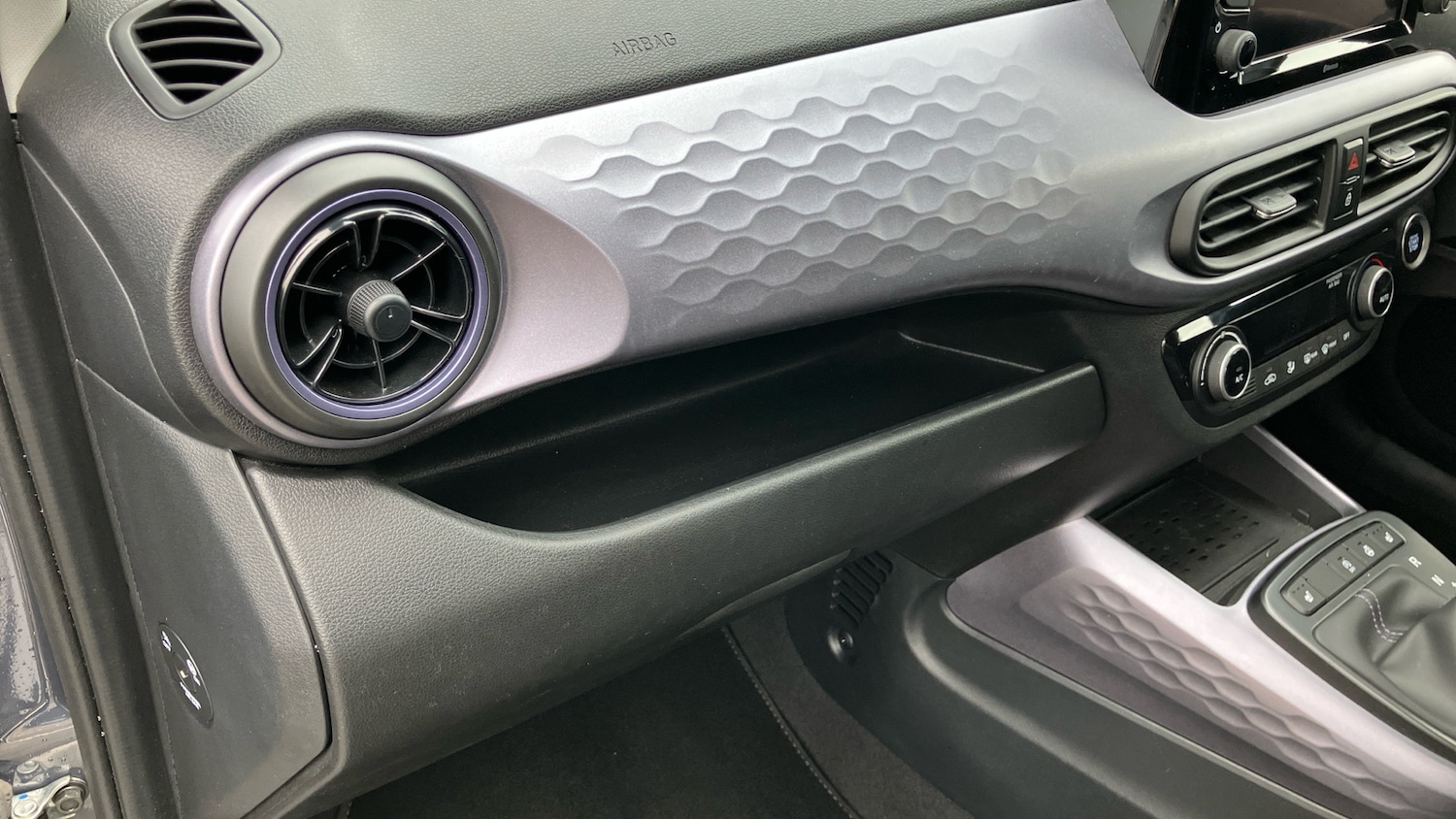 Used Hyundai i10 2024 for sale - 76983857: Photo 31