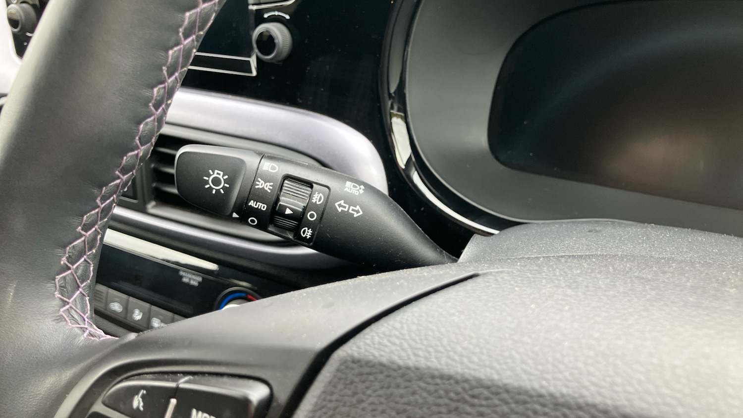 Used Hyundai i10 2024 for sale - 76983857: Photo 40