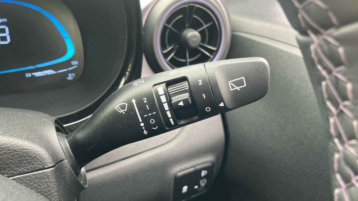 Used Hyundai i10 2024 for sale - 76115718: Photo 25