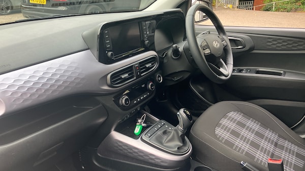 Used Hyundai i10 2024 for sale - 76115718: Photo 9