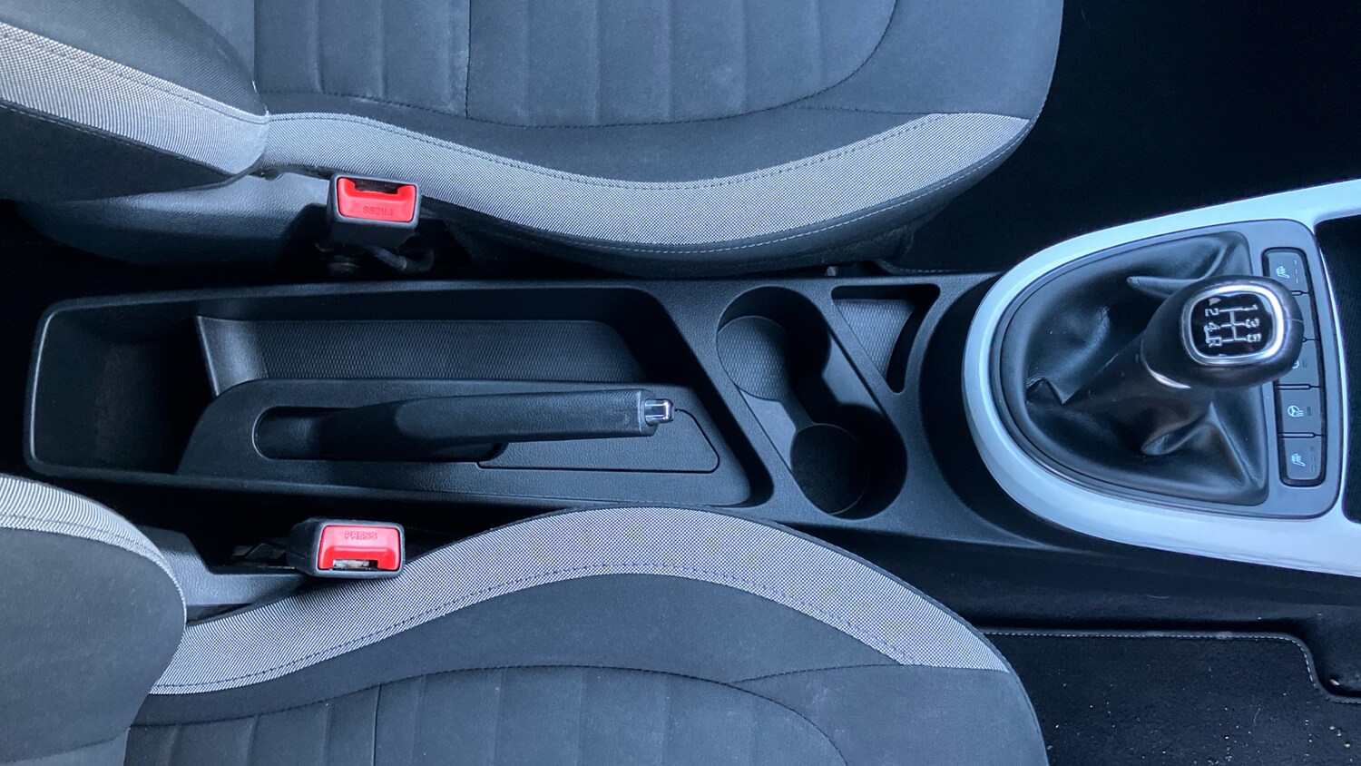 Used Hyundai i10 2022 for sale - 77435629: Photo 40