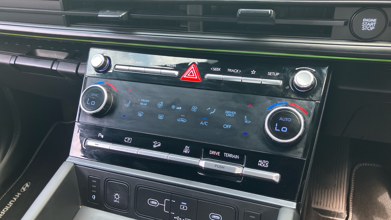 Used Hyundai Santa Fe 2025 for sale - 77023924: Photo 32