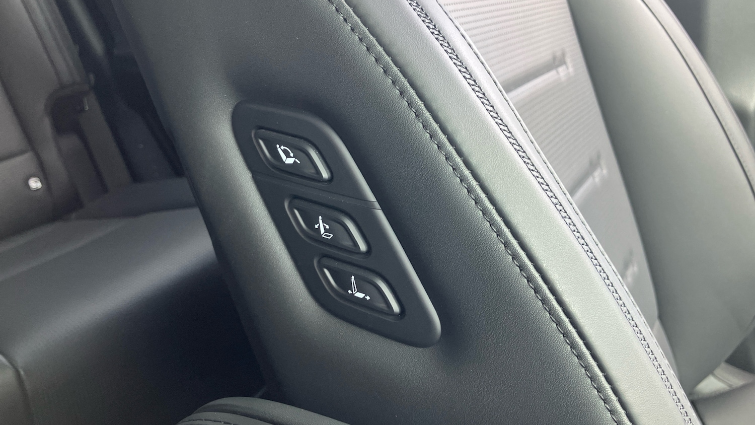 Used Hyundai Santa Fe 2025 for sale - 77023924: Photo 39