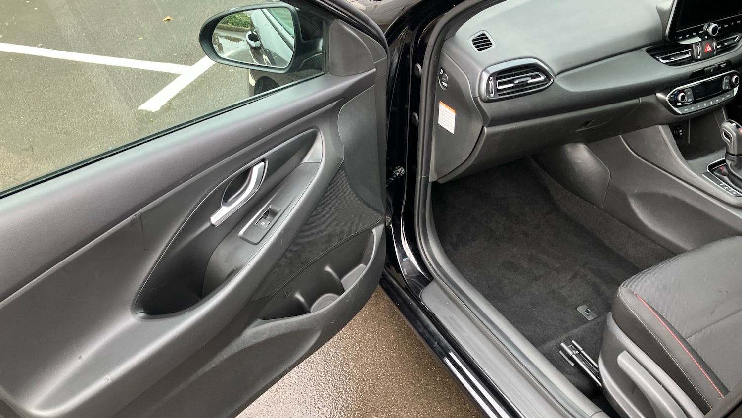 Used Hyundai i30 2022 for sale - 77902924: Photo 35