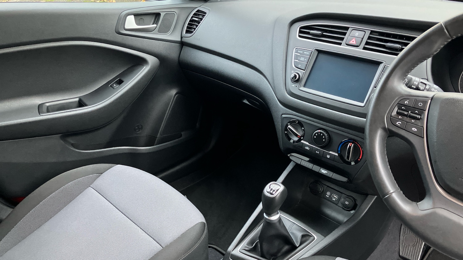 Used Hyundai i20 2020 for sale - 76493711: Photo 14