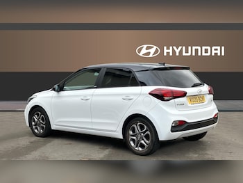Used Hyundai i20 2020 for sale - 76493711: Photo