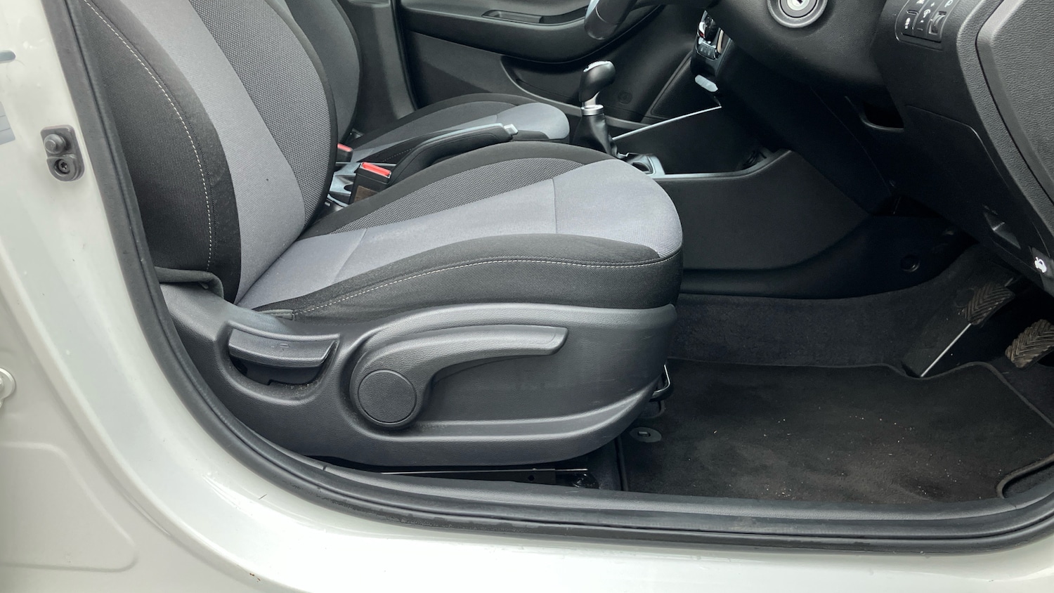 Used Hyundai i20 2020 for sale - 76493711: Photo 34