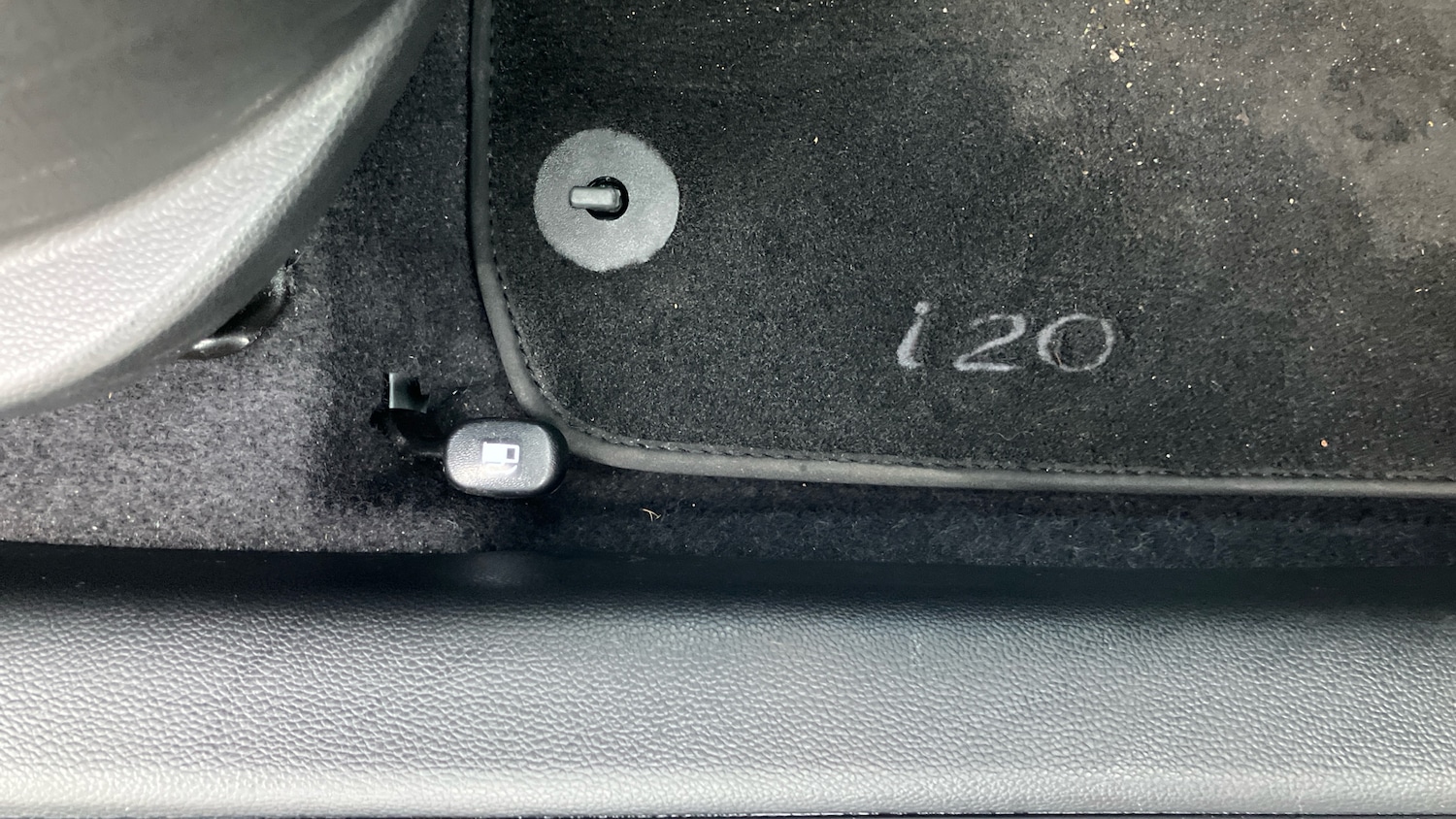 Used Hyundai i20 2020 for sale - 76493711: Photo 38