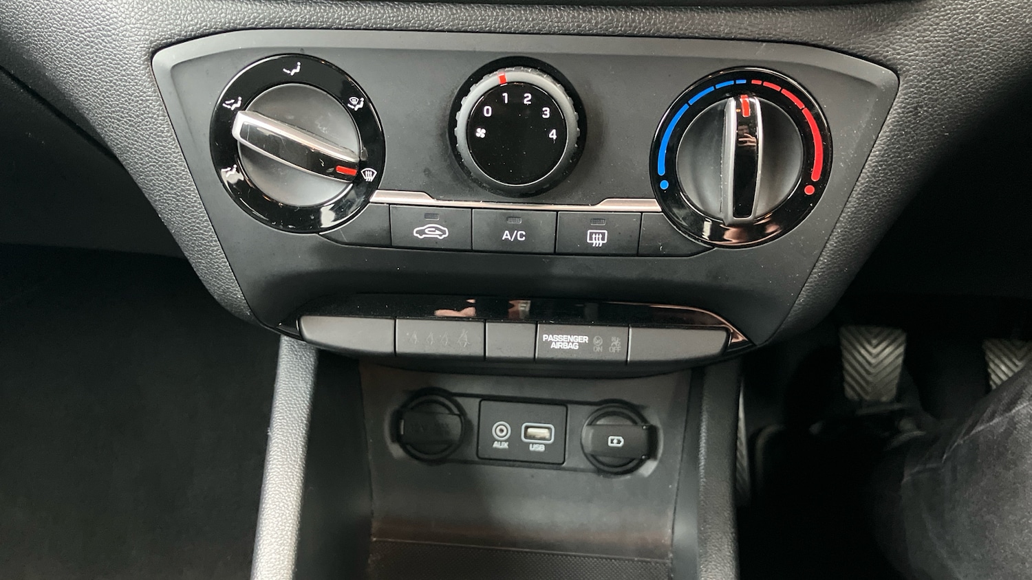 Used Hyundai i20 2020 for sale - 76493711: Photo 40