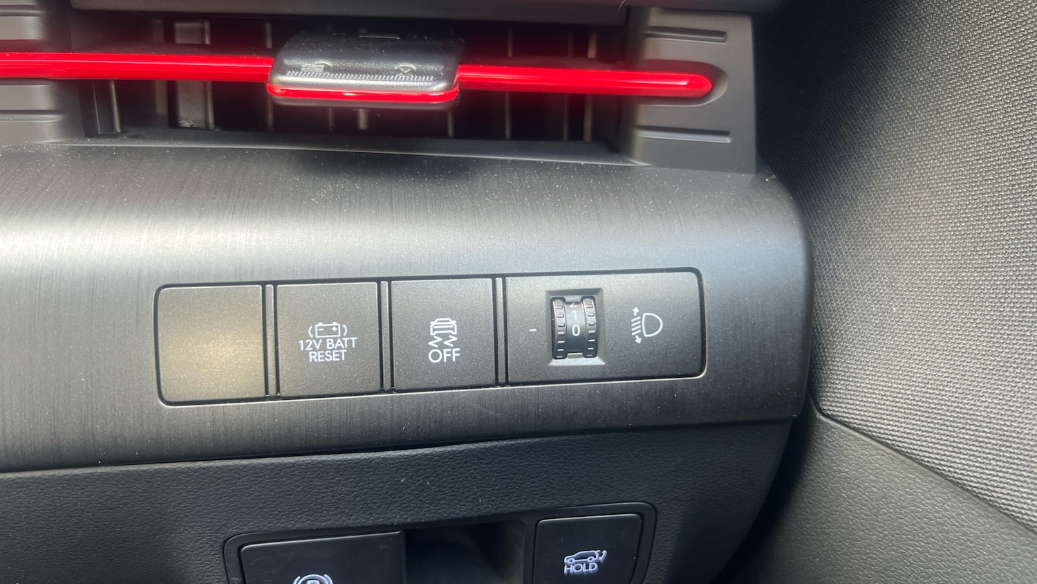 Used Hyundai KONA 2025 for sale - 76302882: Photo 27