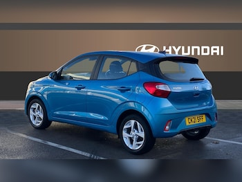 Used Hyundai i10 2021 for sale - 76384876: Photo